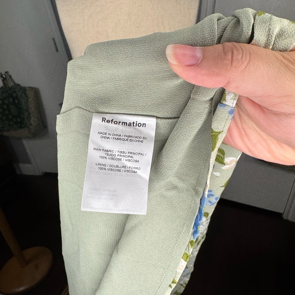 Reformation‎ Floral Blue and Green Women's Dress - Picture 3 of 5